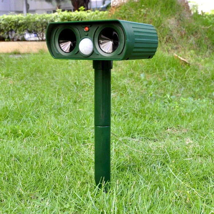 2 Peças de Repelente Ultrassónico Solar Potente com Sensor PIR e Sensor de Luz, Certificação CE / ROHS, 2PCS RC-510