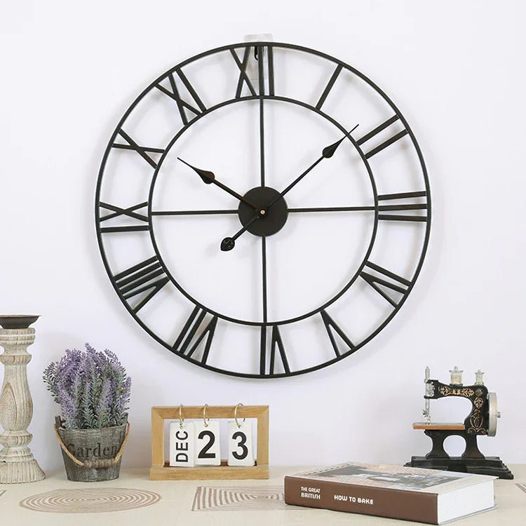 Relógio de Parede Decorativo Retro de Ferro Redondo com Numerais Romanos Silencioso para Sala de Estar, 80cm