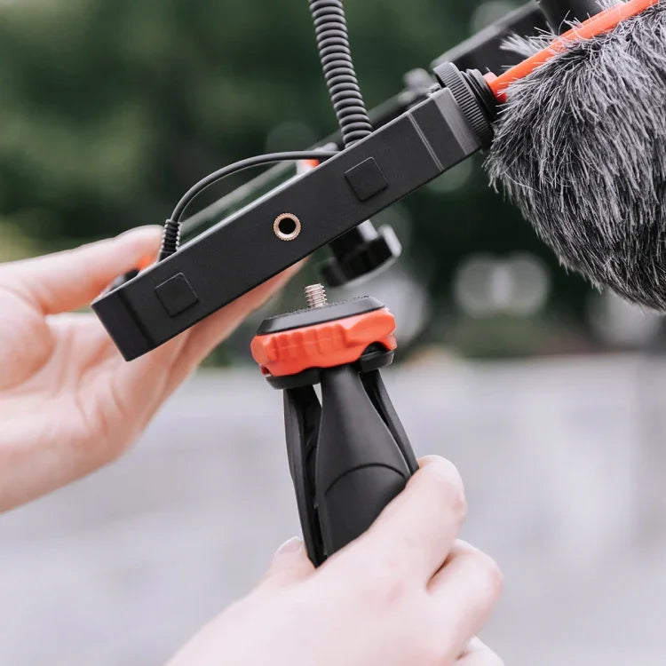 Kit de Suporte com Microfone e Tripé YELANGU PC204 YLG1801D para Vlogging, Transmissão em Direto, Luz LED Selfie, Suporte Estabilizador para Smartphone