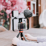 Kit de Suporte com Microfone e Tripé YELANGU PC204 YLG1801D para Vlogging, Transmissão em Direto, Luz LED Selfie, Suporte Estabilizador para Smartphone