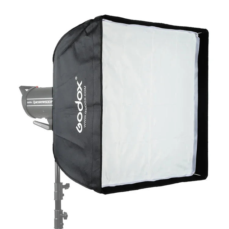 Softbox Retangular Godox 60 x 60cm para Estúdio Fotográfico com Montagem Bowens para Speedlite