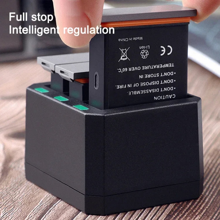 Carregador Triplo USB para Baterias com Luz Indicadora LED para DJI OSMO Action, Carregador
