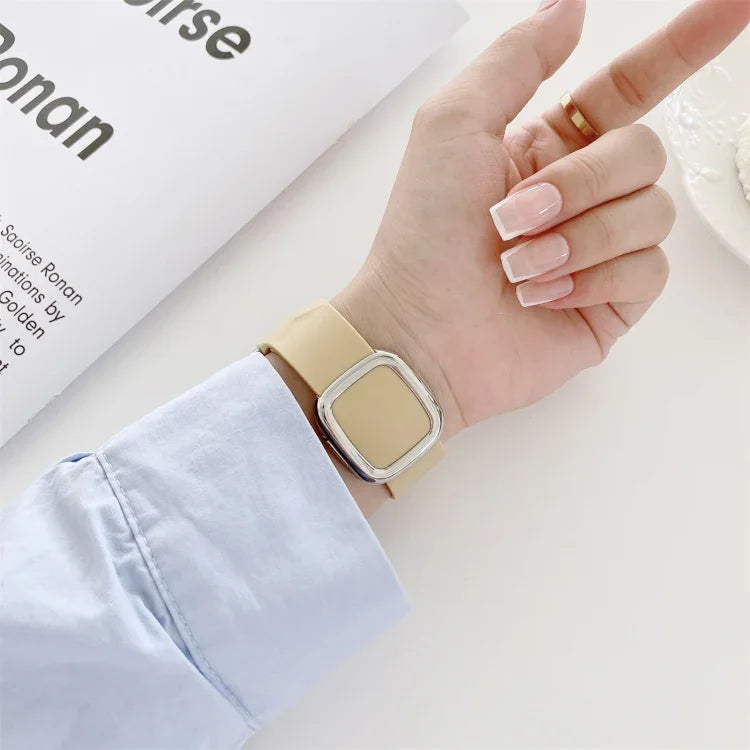 Correia de substituição em silicone estilo moderno para Apple Watch Series 6 & SE & 5 & 4 44mm / 3 & 2 & 1 42mm, fivela preta, fivela dourada rosa, fivela prateada