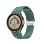 Pulseira de relógio em silicone com fivela prateada dobrável, Para Samsung Galaxy Watch5 40&44mm / Pro 45mm