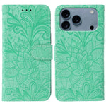 Capa de telemóvel em pele com flip e relevo de flor de renda, para iPhone 17e / 16e, para iPhone 17 Pro Max, para iPhone 17 Pro, para iPhone 17, para iPhone Air, para iPhone 16 Pro Max, para iPhone 16 Pro, para iPhone 16 Plus