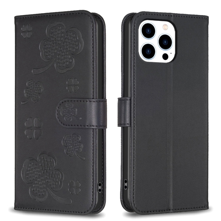 Capa de Telefone em Pele com Relevo de Quatro Folhas, Para iPhone 7 / 8 / SE 2022, Para iPhone 13 Pro Max, Para iPhone 13 Pro, Para iPhone 13, Para iPhone 12 / 12 Pro, Para iPhone 12 Pro Max, Para iPhone 11 Pro Max, Para iPhone 11
