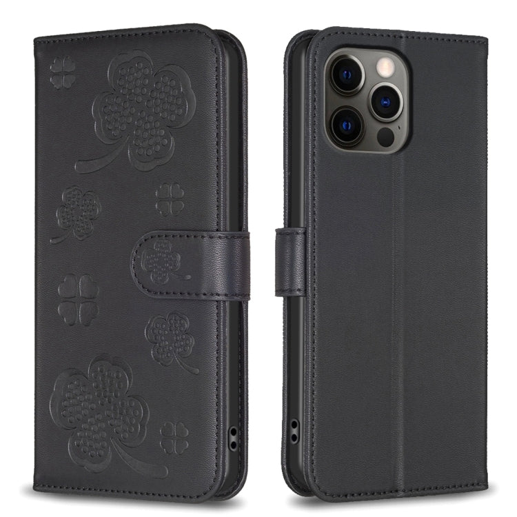 Capa de Telefone em Pele com Relevo de Quatro Folhas, Para iPhone 7 / 8 / SE 2022, Para iPhone 13 Pro Max, Para iPhone 13 Pro, Para iPhone 13, Para iPhone 12 / 12 Pro, Para iPhone 12 Pro Max, Para iPhone 11 Pro Max, Para iPhone 11