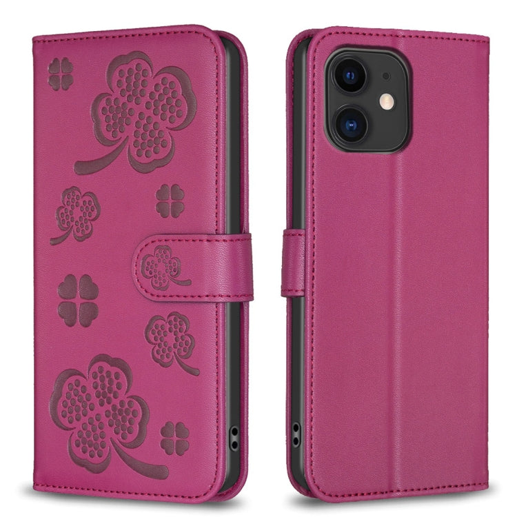 Capa de Telefone em Pele com Relevo de Quatro Folhas, Para iPhone 7 / 8 / SE 2022, Para iPhone 13 Pro Max, Para iPhone 13 Pro, Para iPhone 13, Para iPhone 12 / 12 Pro, Para iPhone 12 Pro Max, Para iPhone 11 Pro Max, Para iPhone 11