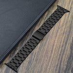 Correia de Relógio em Liga de Titânio com Três Elos e Fecho Norman, Para Apple Watch 46mm / 49mm / 45mm / 44mm