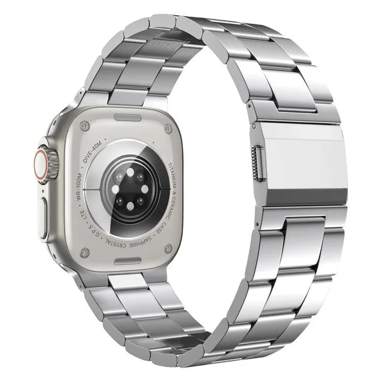 Correia de Relógio em Liga de Titânio com Três Elos e Fecho Norman, Para Apple Watch 46mm / 49mm / 45mm / 44mm