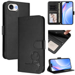 Capa para telemóvel Litter Panda em pele com relevo e RFID, com cordão, para iPhone 17e / 16e, para iPhone 17 Pro Max, para iPhone 17 Pro, para iPhone 17, para iPhone Air, para iPhone 16 Pro Max, para iPhone 16 Pro, para iPhone 16 Plus