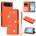Capa de Telefone em Pele Vegana Floral com Coração de Dupla Camada ZS01 com Alça de Pulso, Para iPhone 17e / 16e, Para iPhone 17 Pro Max, Para iPhone 17 Pro, Para iPhone 17, Para iPhone Air, Para iPhone 16 Pro Max