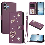 Capa de telemóvel em pele vegana dupla camada com padrão floral em forma de coração e alça de pulso ZS01, para iPhone 16 Pro, para iPhone 16 Plus, para iPhone 16, para iPhone 15 Pro Max, para iPhone 15 Pro, para iPhone 15 Plus