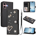 Capa de telemóvel em pele vegana dupla camada com padrão floral em forma de coração e alça de pulso ZS01, para iPhone 16 Pro, para iPhone 16 Plus, para iPhone 16, para iPhone 15 Pro Max, para iPhone 15 Pro, para iPhone 15 Plus