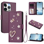 Capa de telemóvel em pele vegana dupla camada com padrão floral em forma de coração e alça de pulso ZS01, para iPhone 16 Pro, para iPhone 16 Plus, para iPhone 16, para iPhone 15 Pro Max, para iPhone 15 Pro, para iPhone 15 Plus