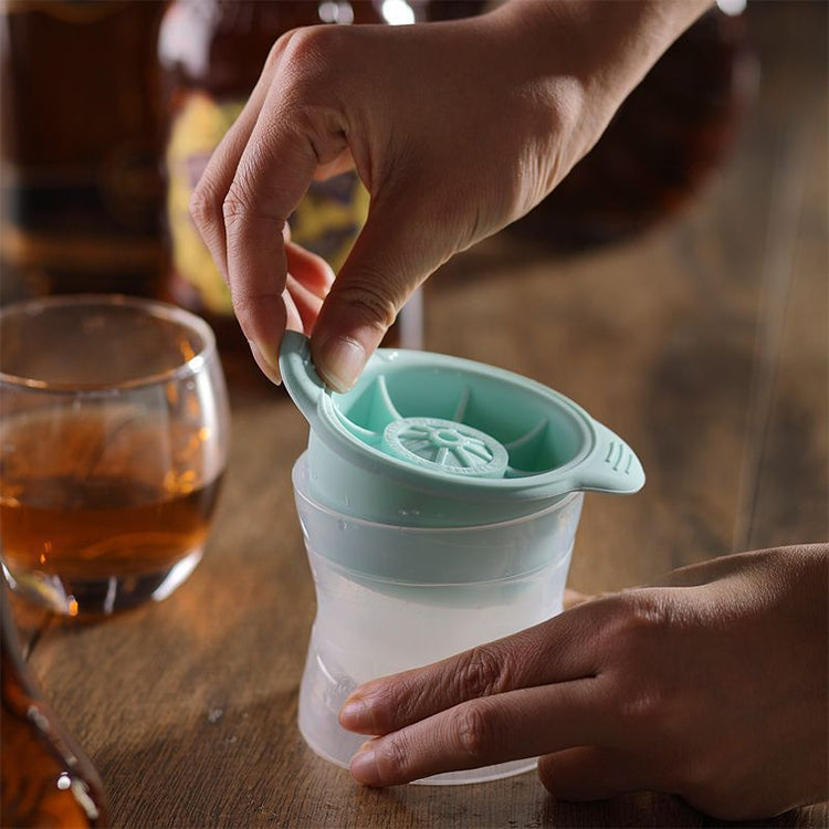 Molde de Cubos de Gelo Esféricos para Whisky e Vinho em Silicone com Tampa