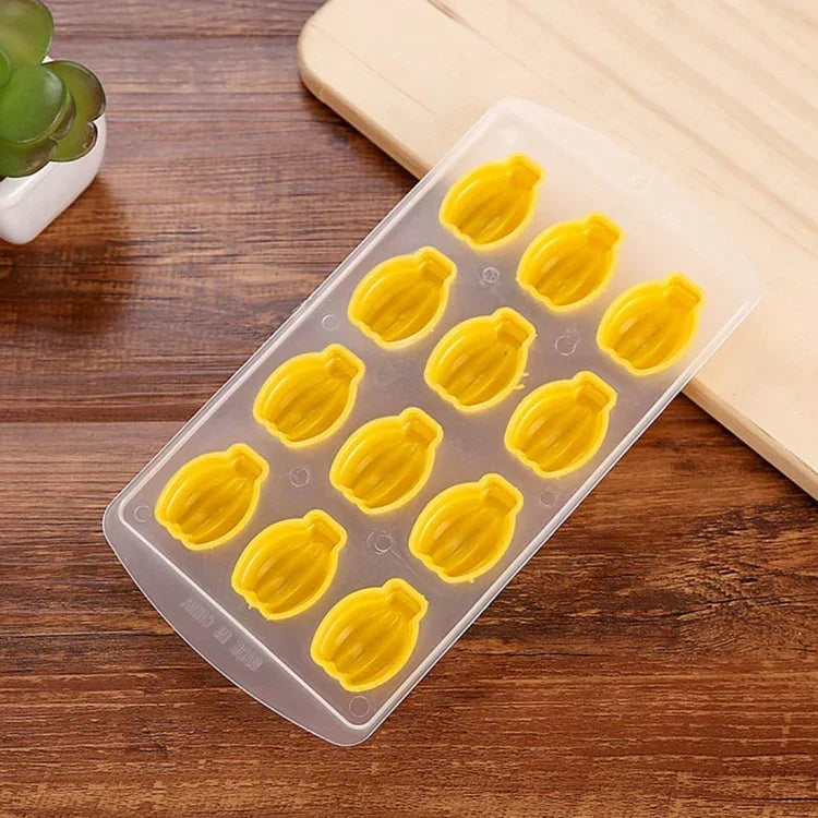 Forma de Silicone para Cubos de Gelo em Forma de Banana / Molde de Gelo Cor Aleatória, Forma de Banana