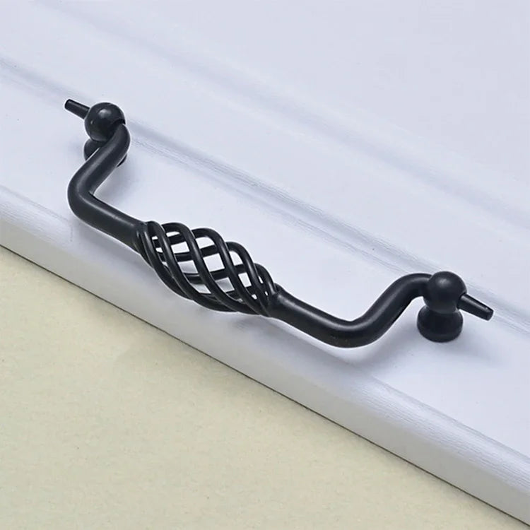 Puxador Clássico para Armário, Roupeiro e Gaveta em Ferro com Forma de Gaiola de Pássaro, Espaçamento dos Furos: 160mm (Preto Fosco), 6100-160 Preto Fosco