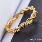 Anel Feminino Simples e Estiloso com Torção e Strass Completo (Tamanho EUA: 8), Tamanho EUA: 8