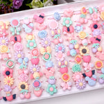 100 Anéis para Crianças com Desenhos Animados de Resina de Flores, Animais, Coração e Laço, Superfície Fosca, 100 Peças