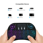 Teclado Mini i8 Sem Fios QWERTY 2.4GHz com Retroiluminação Colorida, Touchpad e Controlo Multimédia para PC, Android TV BOX, X-BOX, Smartphones, Muda Retroiluminação Colorida