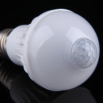 Lâmpada LED E27 5W 12 LEDs SMD 5730 300LM com Sensor de Movimento Infravermelho, Distância do Sensor: 4-6m, AC 220V, E27 5W Luz Branca, E27 5W Luz Branca Quente