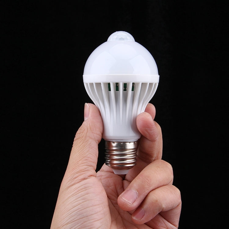 Distância do Sensor: 4-6m, AC 85-265V, E27 9W Luz Branca, E27 9W Luz Branca Quente