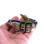 HENGJIA JM024-X 6# 13,6cm 18,7g Iscas Artificiais Rígidas de Plástico Multi-segmentadas com Anzol Triplo, Entrega de Cor Aleatória, JM024-X 6# 13,6cm