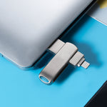 Pen Drive Rotativo Metálico Richwell 3 em 1 16G Micro USB + 8 Pinos + USB 3.0 com Função OTG, 16G