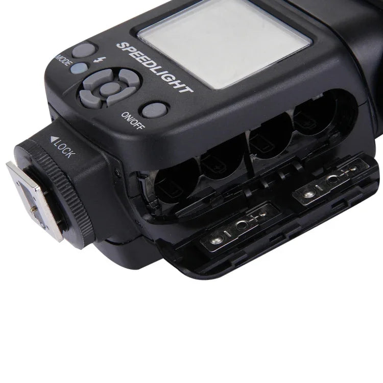 Triopo TR-950 Flash Speedlite para Câmeras DSLR Canon / Nikon, TR-950