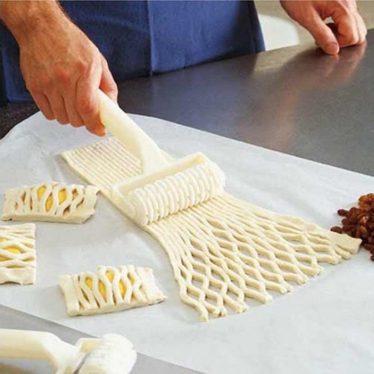 3 Peças de Cortador de Couro Grande Faca de Rede Plástica, Faca de Rolo, Molde Especial para Massa de Biscoito / Pizza, Cortador de Massa 3