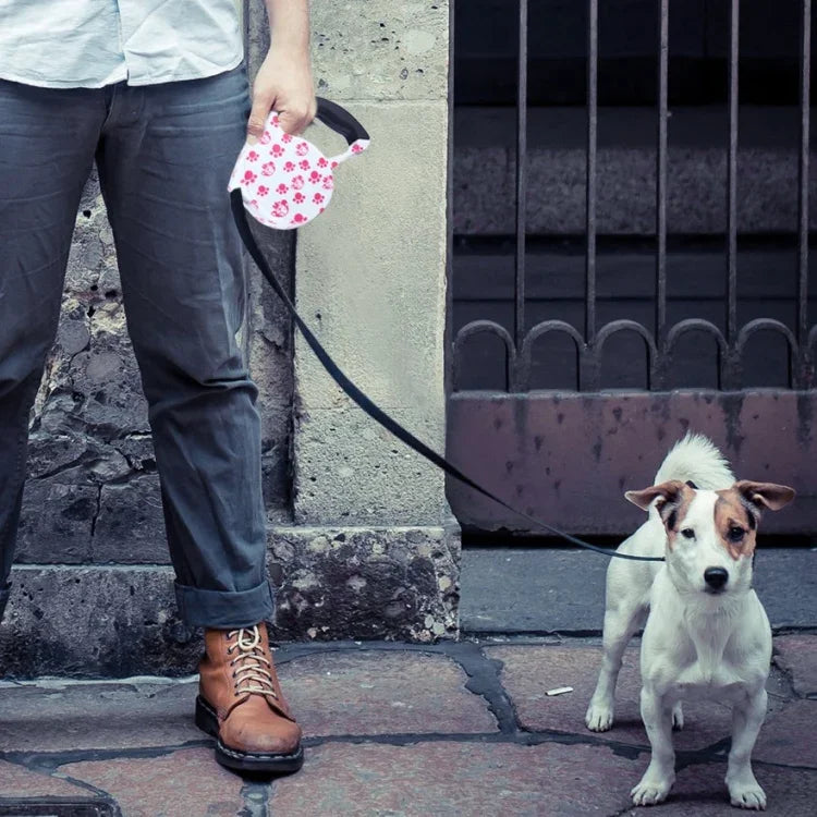 Trela Retrátil Fácil de Usar 5m com Padrão de Pegadas de Cão Rosa, Pegadas de Cão Rosa