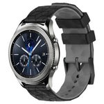Pulseira de Relógio em Silicone Bicolor com Padrão de Futebol de 22mm, para Samsung Galaxy Watch3 45mm, para Samsung Galaxy Watch 46mm, para Samsung Gear S3 Classic, para Samsung Gear S3 Frontier