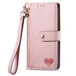 Capa de Telefone em Pele com Cordão e Fecho de Correr Love, Para iPhone 17e / 16e, Para iPhone 17 Pro Max, Para iPhone 17 Pro, Para iPhone 17, Para iPhone Air, Para iPhone 16 Pro Max, Para iPhone 16 Pro, Para iPhone 16 Plus
