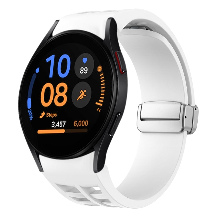Correia de relógio em silicone com fivela prateada magnética dobrável Richard, para Samsung Galaxy Watch FE 40mm, para Samsung Galaxy Watch 5 Pro Edição Golfe, para Samsung Galaxy Watch 5 Edição Golfe