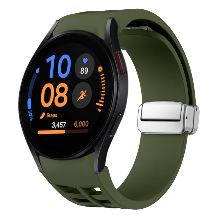 Correia de relógio em silicone com fivela prateada magnética dobrável Richard, para Samsung Galaxy Watch FE 40mm, para Samsung Galaxy Watch 5 Pro Edição Golfe, para Samsung Galaxy Watch 5 Edição Golfe