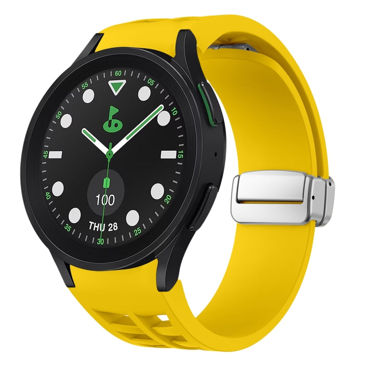 Correia de relógio em silicone com fivela prateada magnética dobrável Richard, para Samsung Galaxy Watch FE 40mm, para Samsung Galaxy Watch 5 Pro Edição Golfe, para Samsung Galaxy Watch 5 Edição Golfe