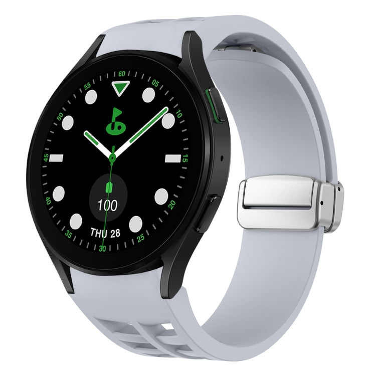 Correia de relógio em silicone com fivela prateada magnética dobrável Richard, para Samsung Galaxy Watch FE 40mm, para Samsung Galaxy Watch 5 Pro Edição Golfe, para Samsung Galaxy Watch 5 Edição Golfe