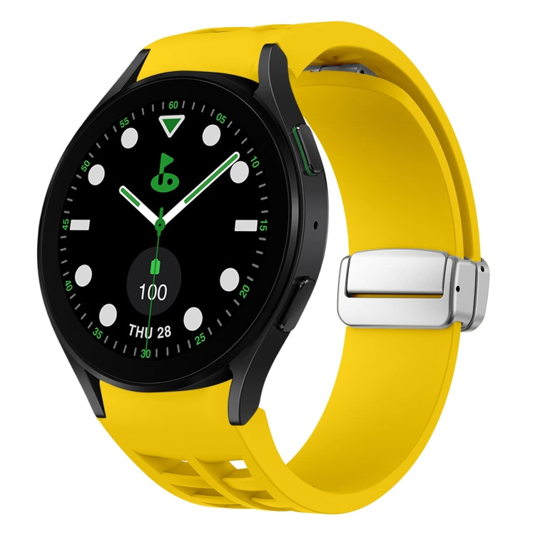 Correia de relógio em silicone com fivela prateada magnética dobrável Richard, para Samsung Galaxy Watch FE 40mm, para Samsung Galaxy Watch 5 Pro Edição Golfe, para Samsung Galaxy Watch 5 Edição Golfe