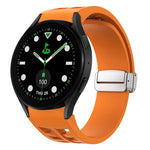 Correia de relógio em silicone com fivela prateada magnética dobrável Richard, para Samsung Galaxy Watch FE 40mm, para Samsung Galaxy Watch 5 Pro Edição Golfe, para Samsung Galaxy Watch 5 Edição Golfe