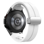 Correia de relógio em silicone com fivela prateada magnética dobrável Richard, para Samsung Galaxy Watch 5 Pro 45mm, para Samsung Galaxy Watch 7 40 / 44mm, para Samsung Galaxy Watch 6 Classic 43 / 47mm