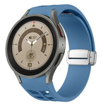 Correia de relógio em silicone com fivela prateada magnética dobrável Richard, para Samsung Galaxy Watch 5 Pro 45mm, para Samsung Galaxy Watch 7 40 / 44mm, para Samsung Galaxy Watch 6 Classic 43 / 47mm