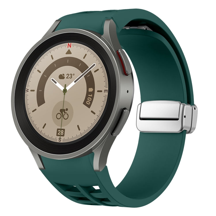 Correia de relógio em silicone com fivela prateada magnética dobrável Richard, para Samsung Galaxy Watch 5 Pro 45mm, para Samsung Galaxy Watch 7 40 / 44mm, para Samsung Galaxy Watch 6 Classic 43 / 47mm