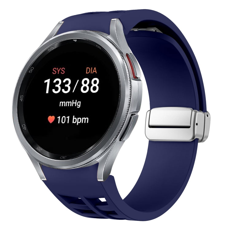 Correia de relógio em silicone com fivela prateada magnética dobrável Richard, para Samsung Galaxy Watch 5 Pro 45mm, para Samsung Galaxy Watch 7 40 / 44mm, para Samsung Galaxy Watch 6 Classic 43 / 47mm
