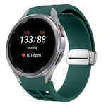 Correia de relógio em silicone com fivela prateada magnética dobrável Richard, para Samsung Galaxy Watch 5 Pro 45mm, para Samsung Galaxy Watch 7 40 / 44mm, para Samsung Galaxy Watch 6 Classic 43 / 47mm