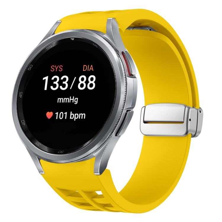 Correia de relógio em silicone com fivela prateada magnética dobrável Richard, para Samsung Galaxy Watch 5 Pro 45mm, para Samsung Galaxy Watch 7 40 / 44mm, para Samsung Galaxy Watch 6 Classic 43 / 47mm