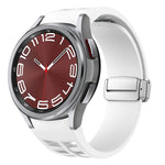 Correia de relógio em silicone com fivela prateada magnética dobrável Richard, para Samsung Galaxy Watch 5 Pro 45mm, para Samsung Galaxy Watch 7 40 / 44mm, para Samsung Galaxy Watch 6 Classic 43 / 47mm