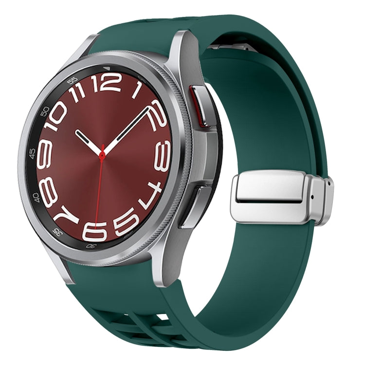 Correia de relógio em silicone com fivela prateada magnética dobrável Richard, para Samsung Galaxy Watch 5 Pro 45mm, para Samsung Galaxy Watch 7 40 / 44mm, para Samsung Galaxy Watch 6 Classic 43 / 47mm