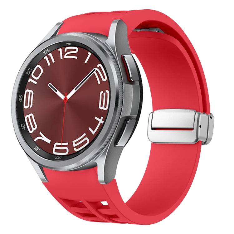 Correia de relógio em silicone com fivela prateada magnética dobrável Richard, para Samsung Galaxy Watch 5 Pro 45mm, para Samsung Galaxy Watch 7 40 / 44mm, para Samsung Galaxy Watch 6 Classic 43 / 47mm