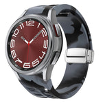 Correia de relógio em silicone com fivela prateada magnética dobrável Richard, para Samsung Galaxy Watch 5 Pro 45mm, para Samsung Galaxy Watch 7 40 / 44mm, para Samsung Galaxy Watch 6 Classic 43 / 47mm